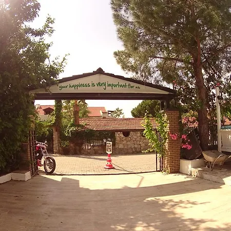New St. Nicholas Garden Отель типа 